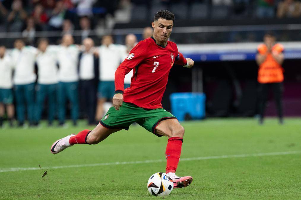 而汤普森则 而汤普森则