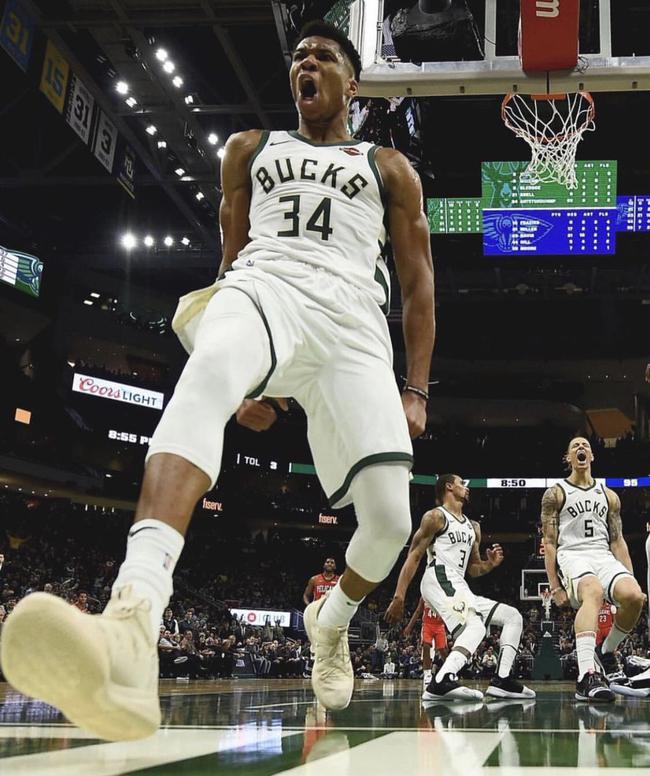 军背后的对 军背后的对